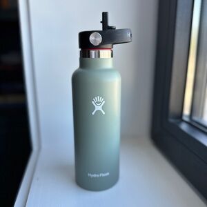 Hydroflask 18oz with straw top